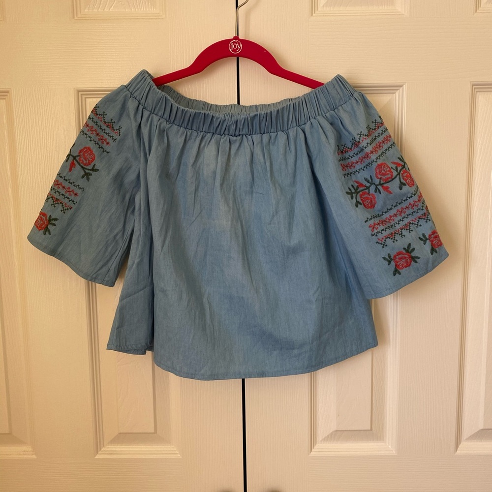 PARISIAN Off-the-shoulder Top